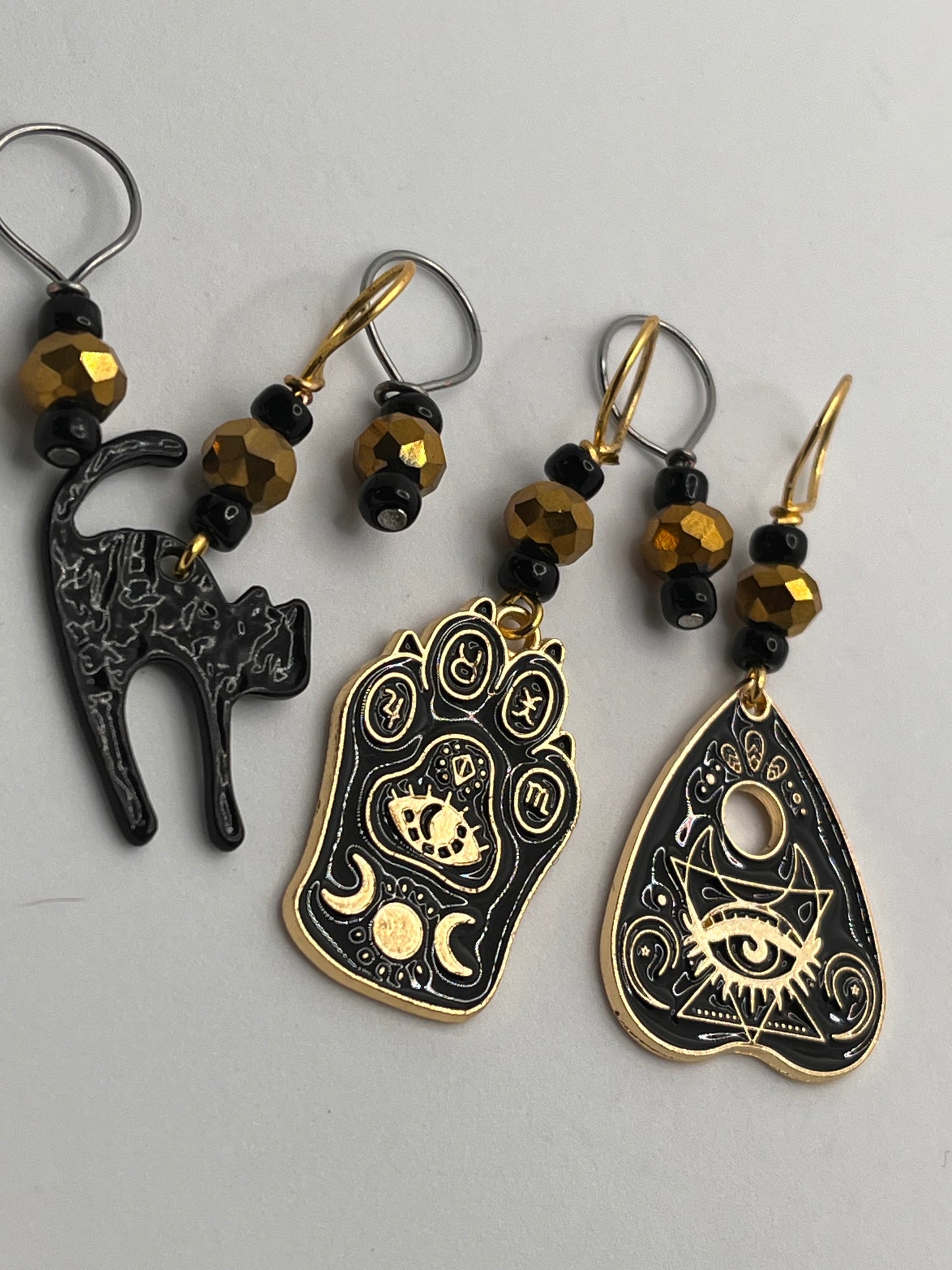 Fiber Witch: Tarot Paws